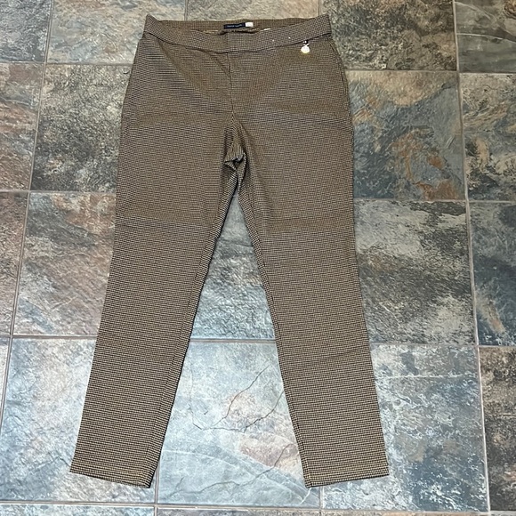 Timmy Hilfiger Pants - Picture 2 of 6